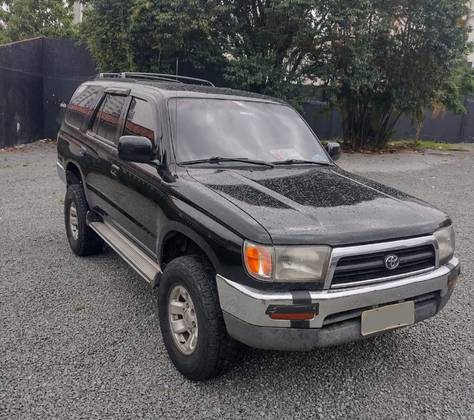 TOYOTA HILUX SW4 3.0 4X4 8V TURBO DIESEL 4P MANUAL